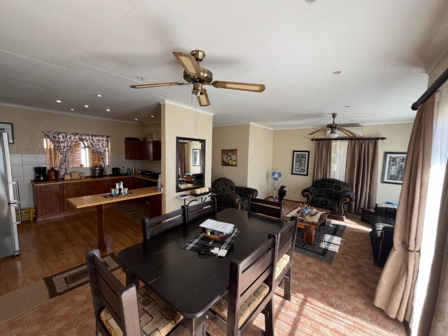 3 Bedroom Property for Sale in Geelhoutpark North West